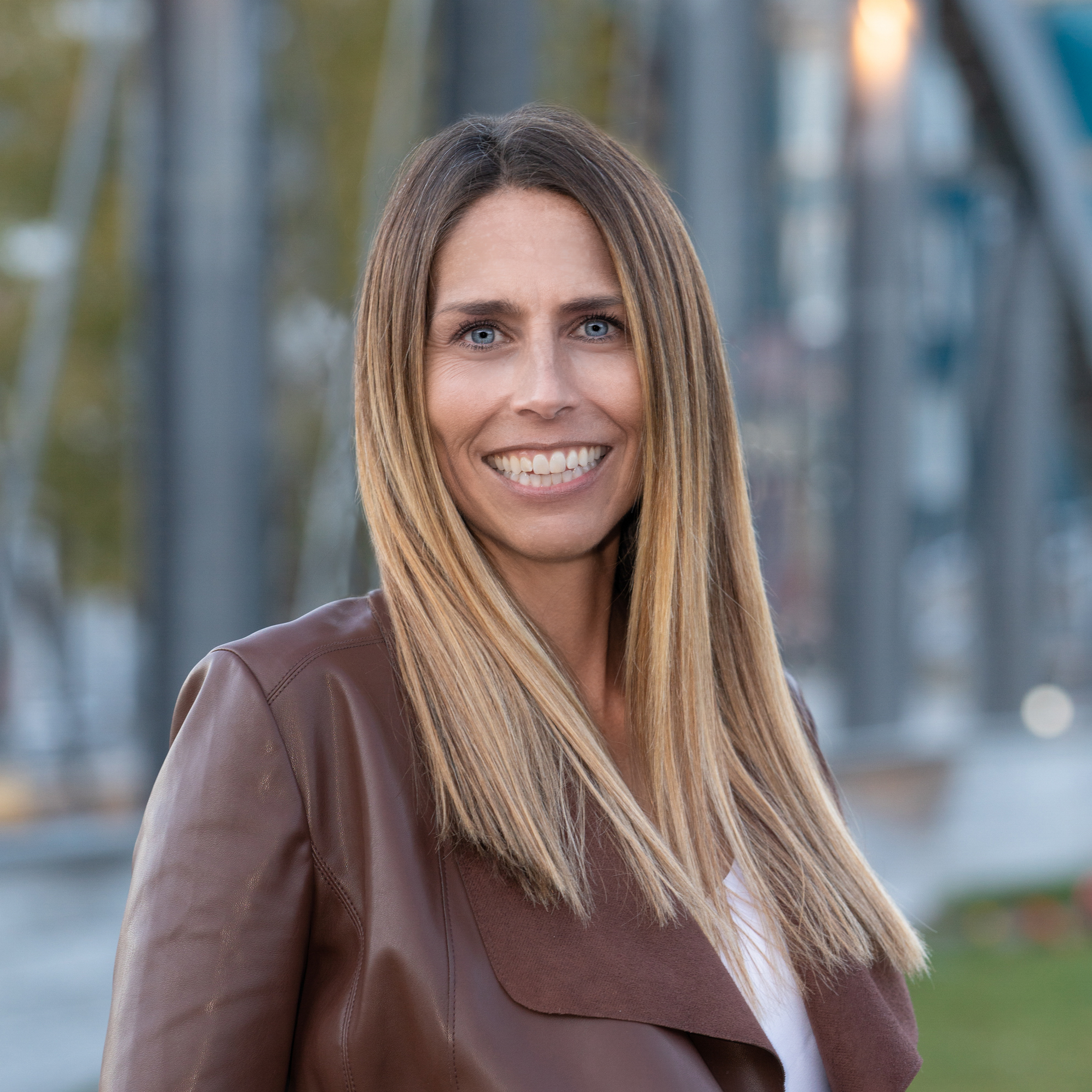 Brooke 12L 300 dpi ok2copy-2 sq